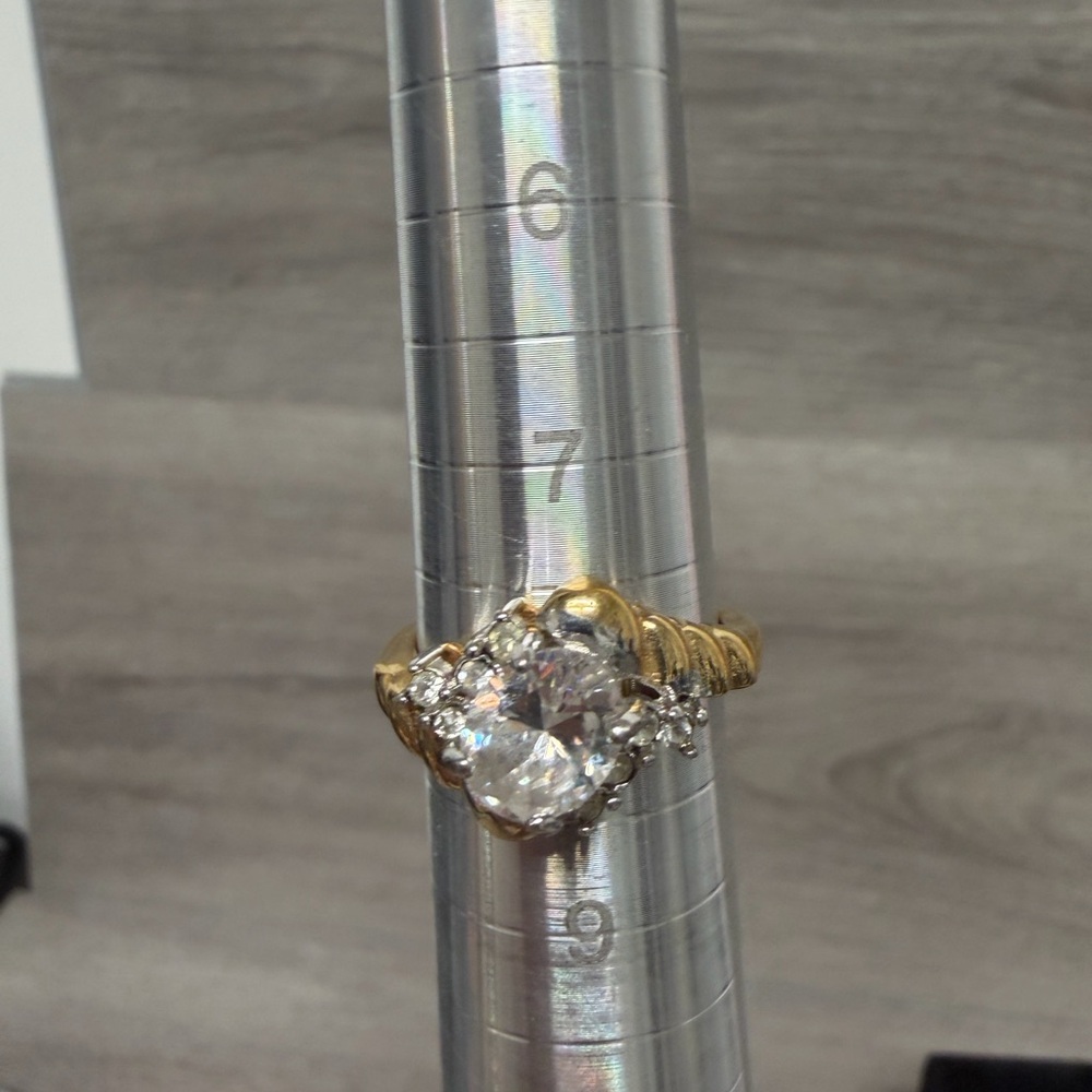 Elegant Gold and Silver Women's Ring 18KT